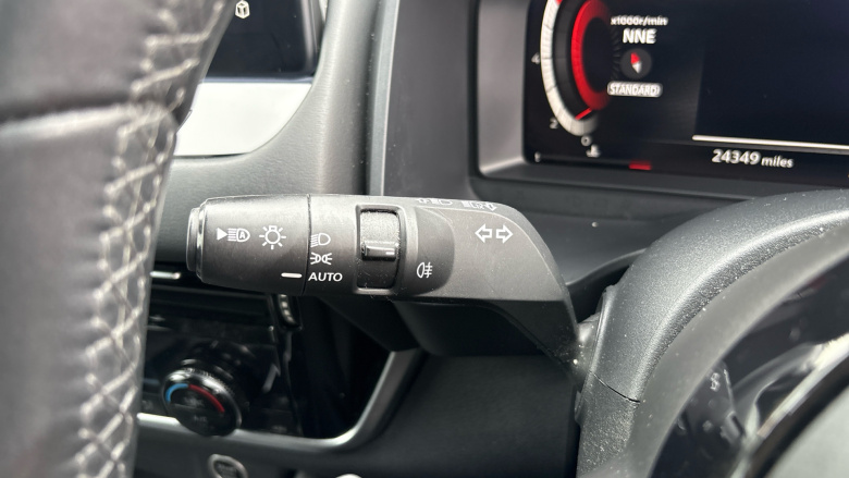 Nissan Qashqai 1.3 DiG-T MH 158 N-Connecta 5dr Xtronic Petrol Hatchback